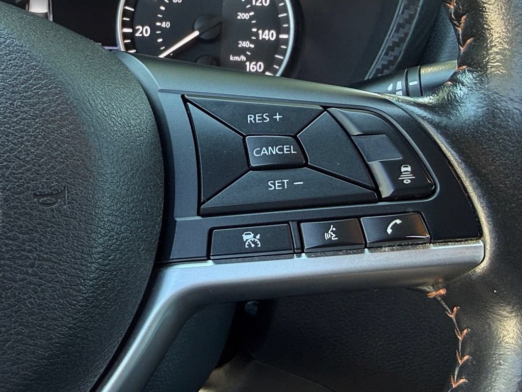 Used 2022 Nissan Sentra SR w/ SR Premium Package FWD image 17