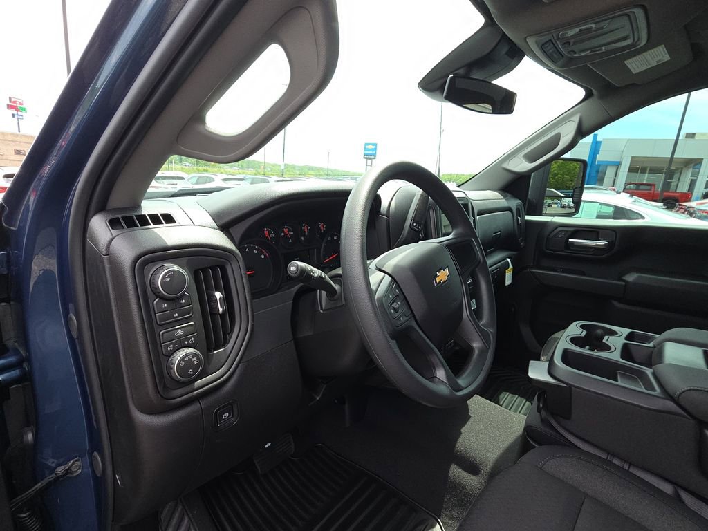 New 2026 Chevrolet Silverado 2500 Custom w/ Custom Convenience Package AWD/4WD image 15