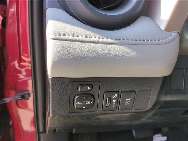 Used 2013 Toyota RAV4 XLE image 10