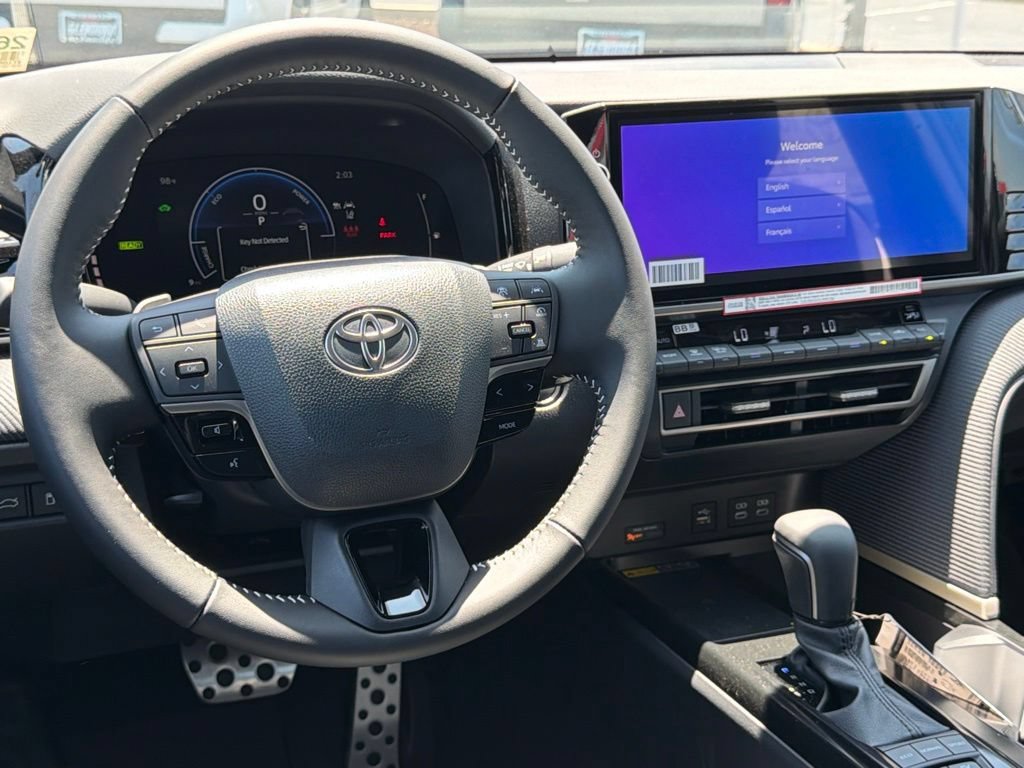 New 2026 Toyota Camry Hybrid FWD image 30