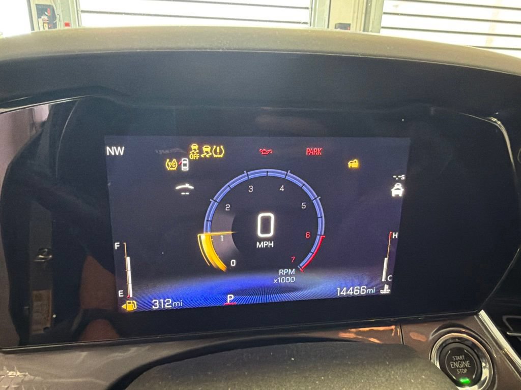 Used 2025 Chevrolet Trax ACTIV w/ Sunroof Package FWD image 3