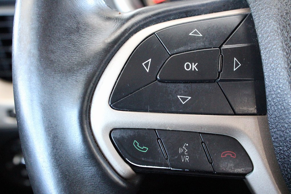 Used 2014 Jeep Cherokee Latitude image 29