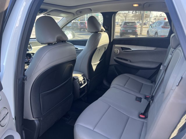 Used 2023 INFINITI QX50 Sensory image 7