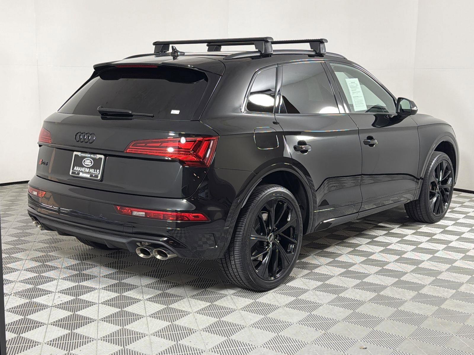 Used 2024 Audi SQ5 Premium Plus w/ Premium Plus Package image 5