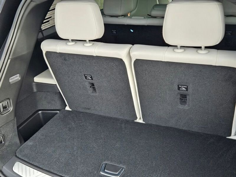 New 2026 Cadillac Vistiq Sport image 21