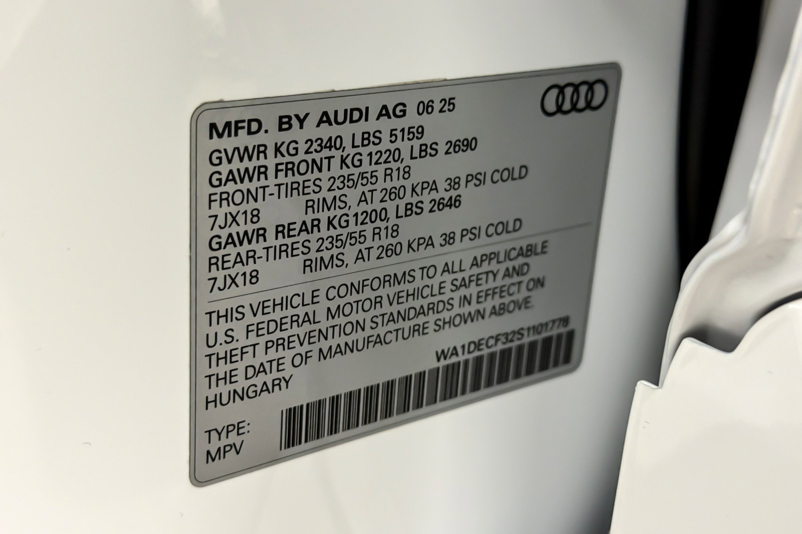 Used 2025 Audi Q3 2.0T Premium w/ Convenience Package AWD/4WD image 27