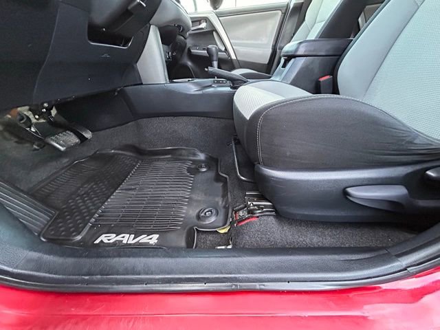 Used 2018 Toyota RAV4 XLE image 27