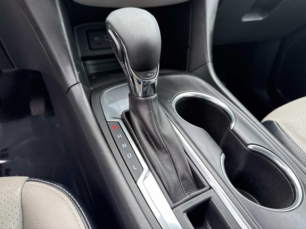 Used 2020 Chevrolet Equinox LS FWD image 32