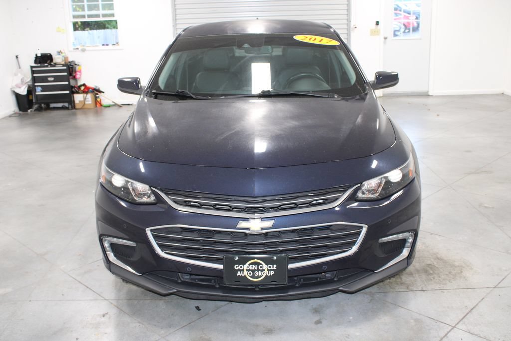Used 2017 Chevrolet Malibu LT w/ Leather Package FWD image 3