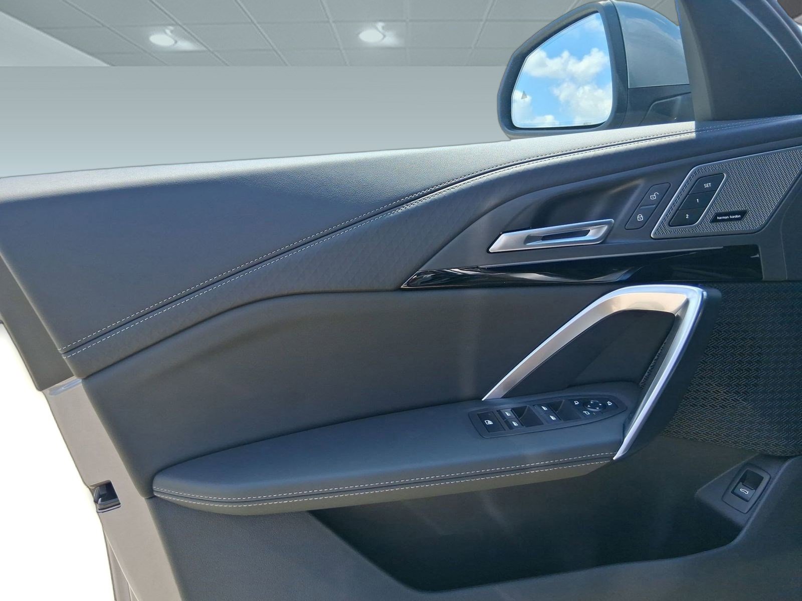 Used 2026 BMW X2 xDrive28i image 11