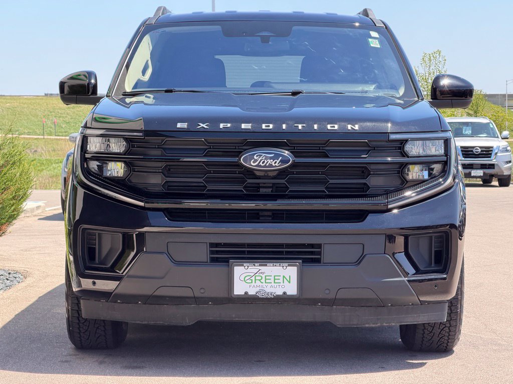 Used 2025 Ford Expedition Active AWD/4WD image 6
