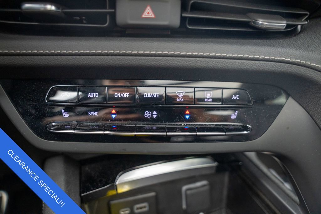 Used 2023 Buick Envision Essence w/ Sport Touring Package image 29