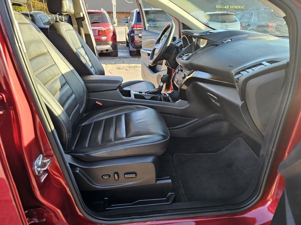 Used 2017 Ford Escape Titanium AWD/4WD image 51