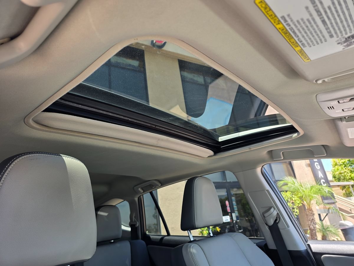 Used 2015 Toyota RAV4 Limited w/ Technology Package FWD image 16
