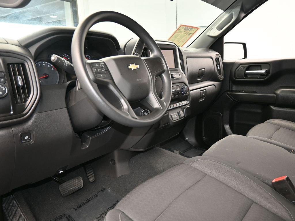 Used 2023 Chevrolet Silverado 1500 Custom image 13