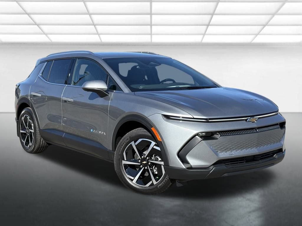 New 2026 Chevrolet Equinox EV LT image 16
