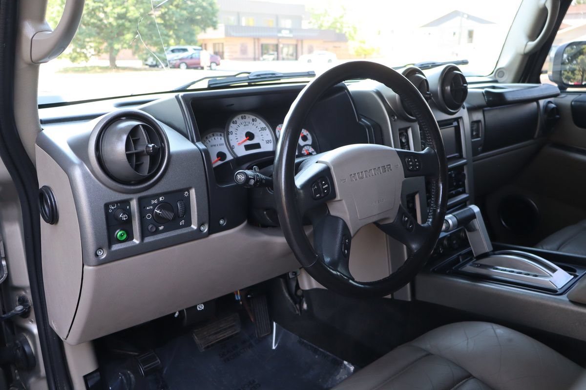 Used 2003 HUMMER H2 w/ Preferred Equipment Group AWD/4WD image 15