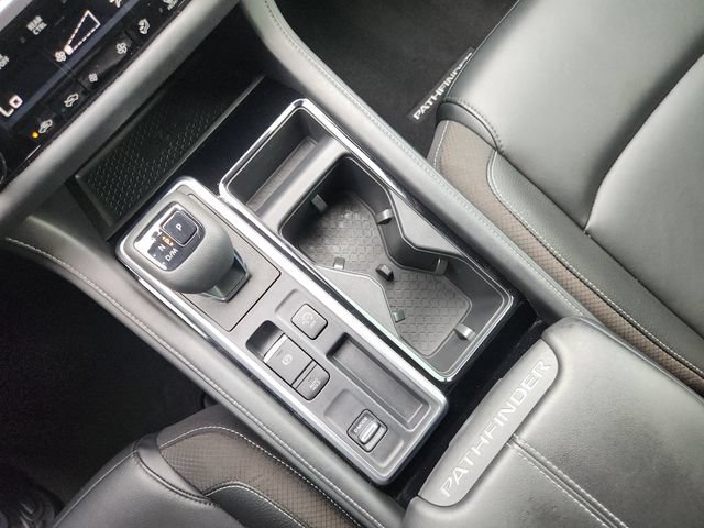Used 2023 Nissan Pathfinder SL FWD image 19