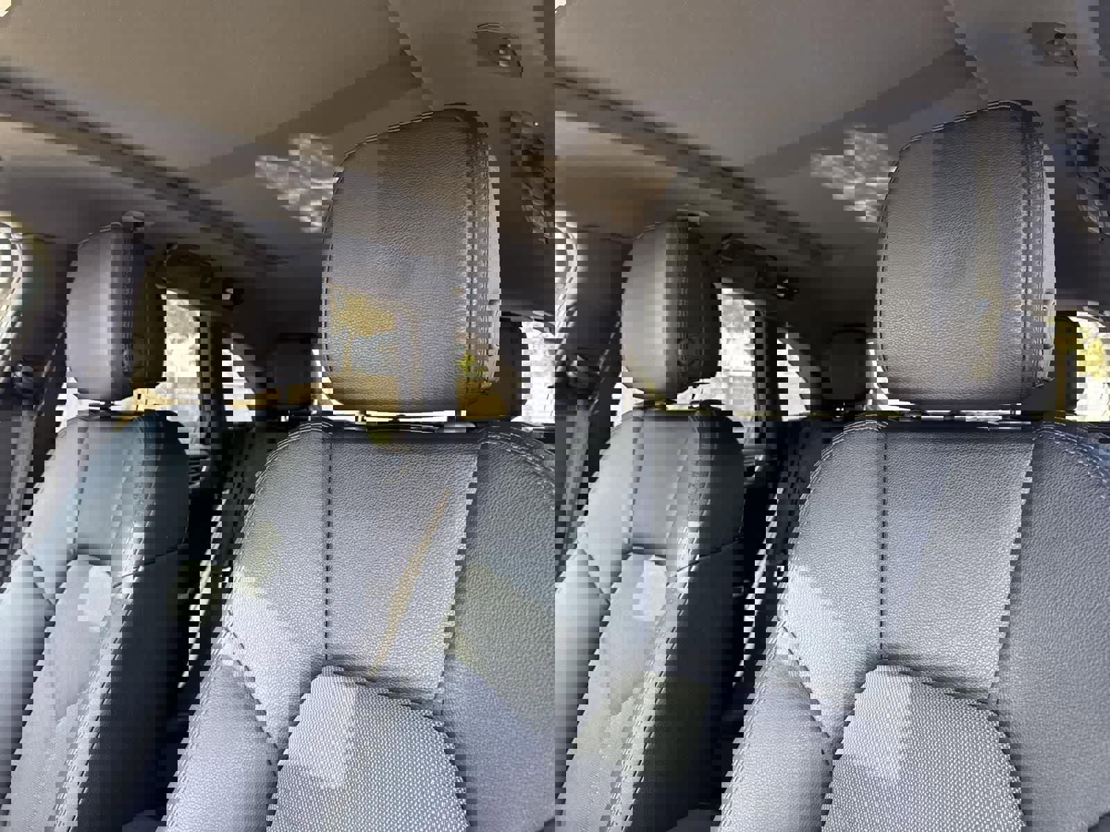 Used 2022 Porsche Macan image 25