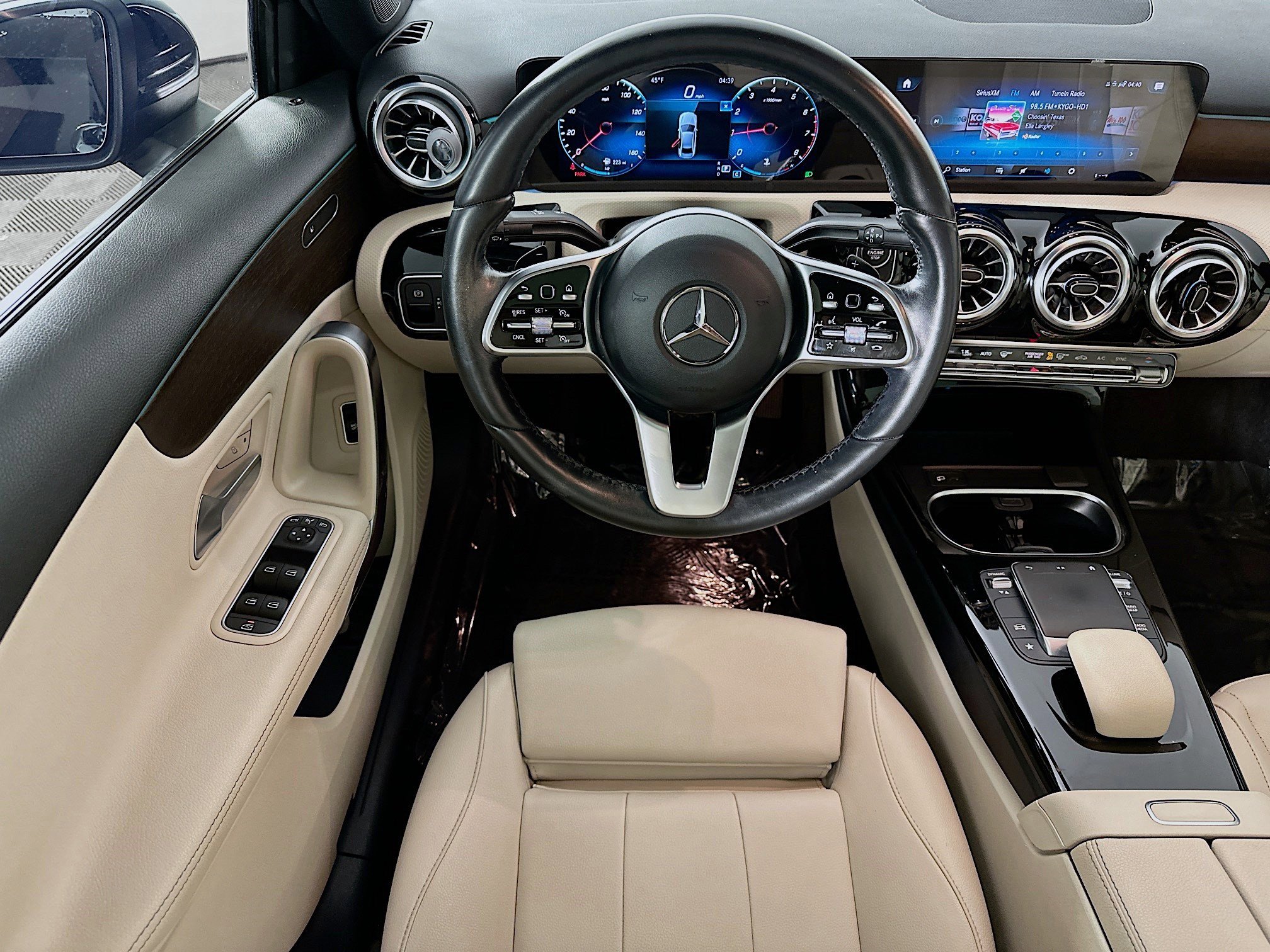 Used 2022 Mercedes-Benz A 220 4MATIC image 24