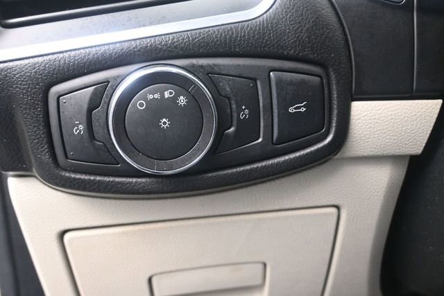 Used 2015 Ford Edge Titanium FWD image 14