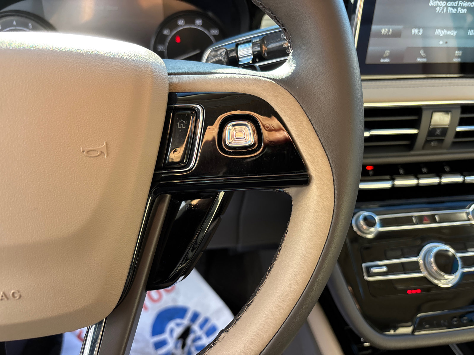 Certified 2022 Lincoln Corsair FWD image 18