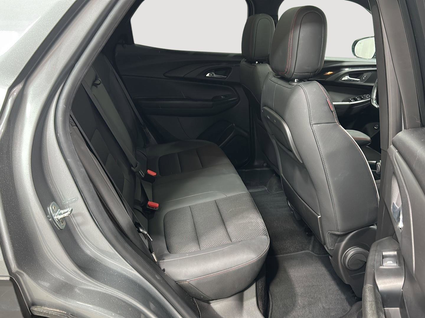 Used 2023 Chevrolet TrailBlazer RS w/ Sun and Liftgate Package image 24