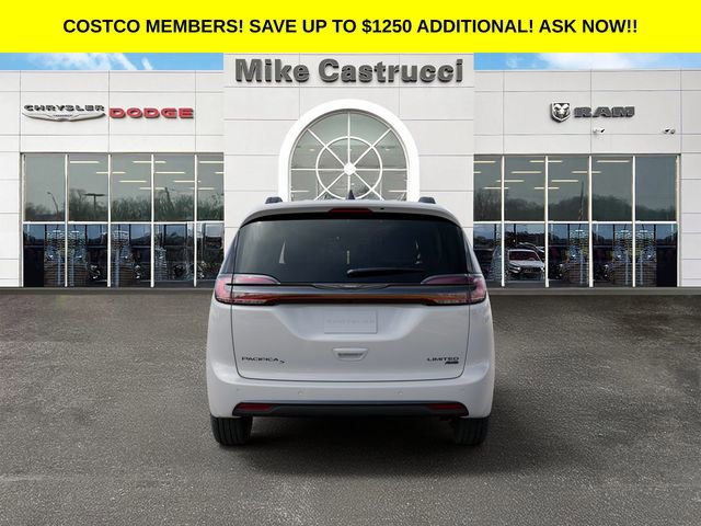 New 2026 Chrysler Pacifica Limited w/ S Appearance Package AWD/4WD image 7