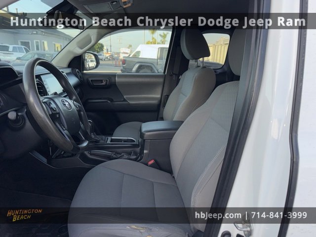 Used 2020 Toyota Tacoma SR image 9