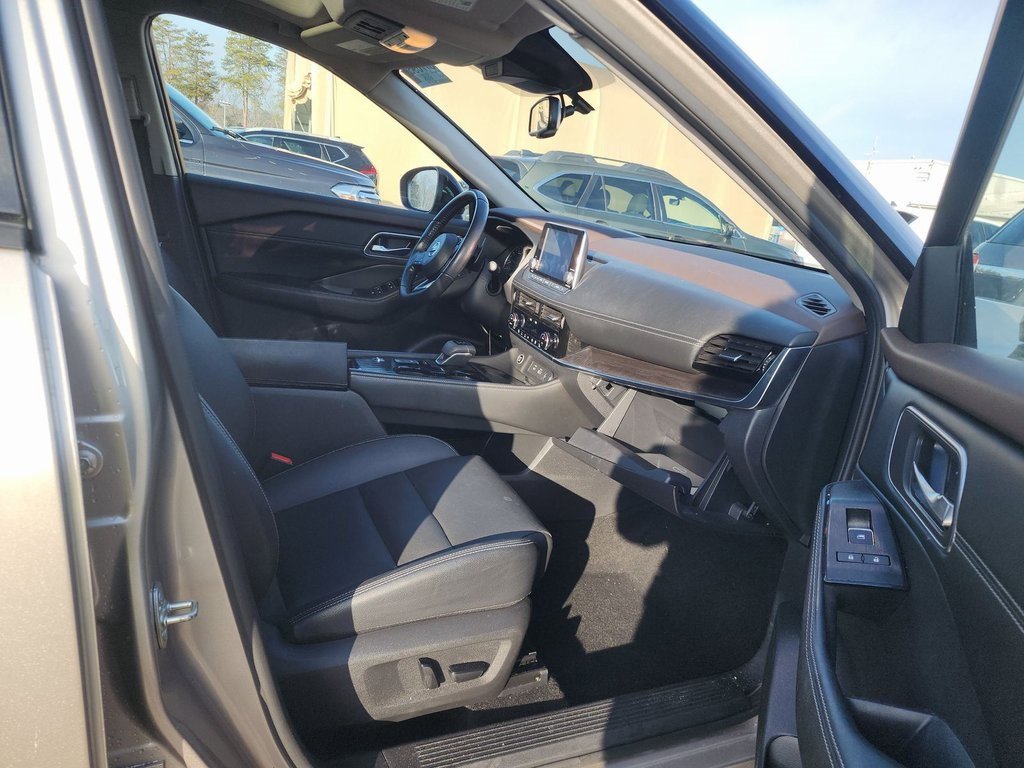 Used 2021 Nissan Rogue SL image 14