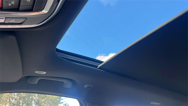 New 2026 Jeep Grand Cherokee Limited w/ Limited Altitude Package image 4