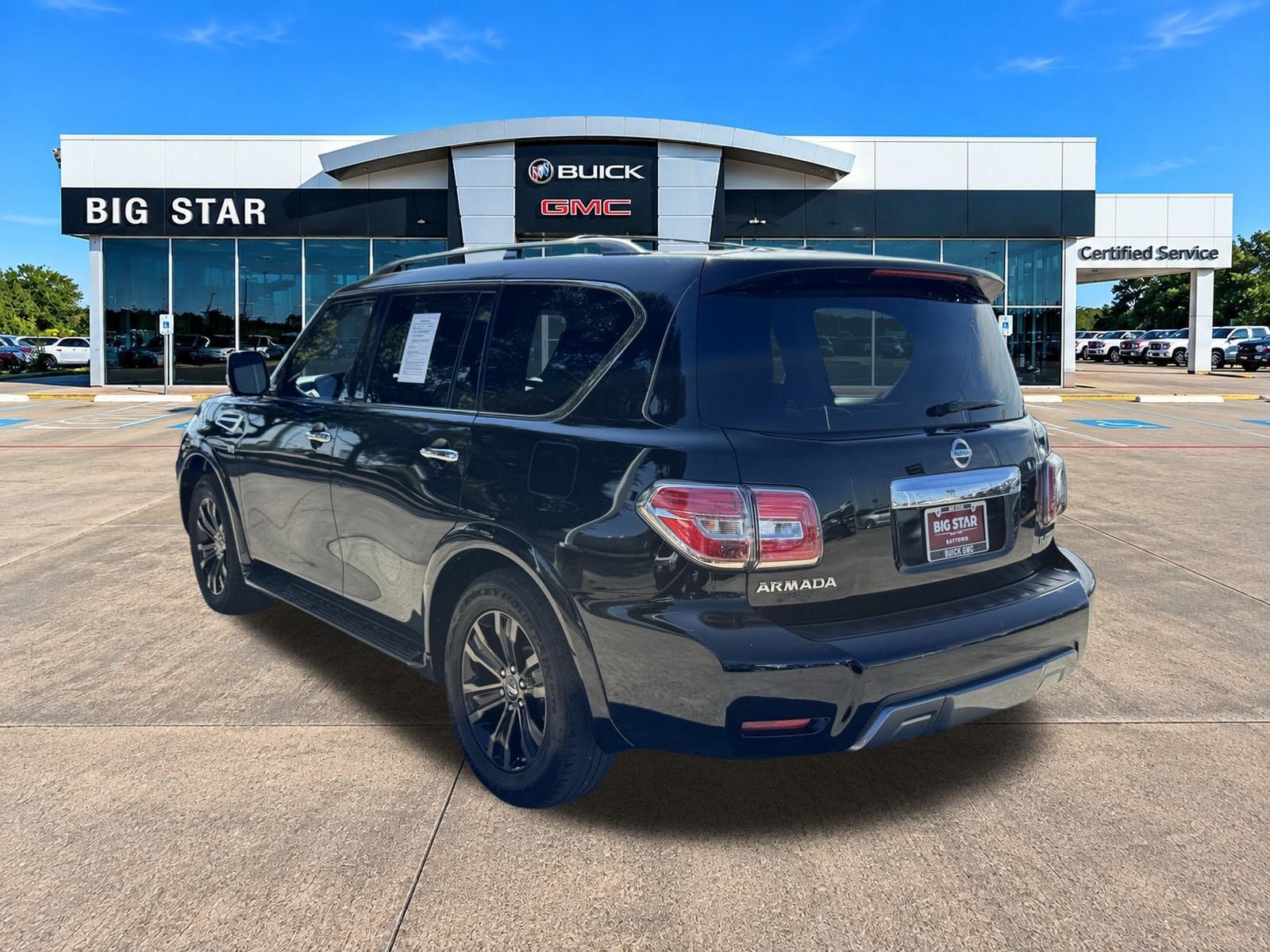 Used 2020 Nissan Armada Platinum w/ Captain's Chairs Package RWD image 5