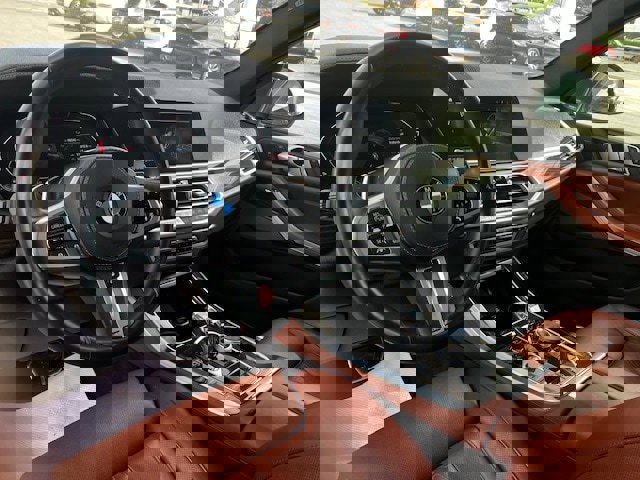 Used 2021 BMW X5 xDrive40i w/ M Sport Package image 12