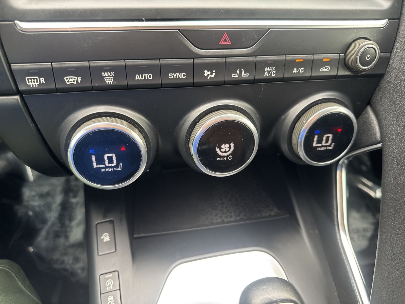 Used 2019 Jaguar E-PACE SE AWD/4WD image 21