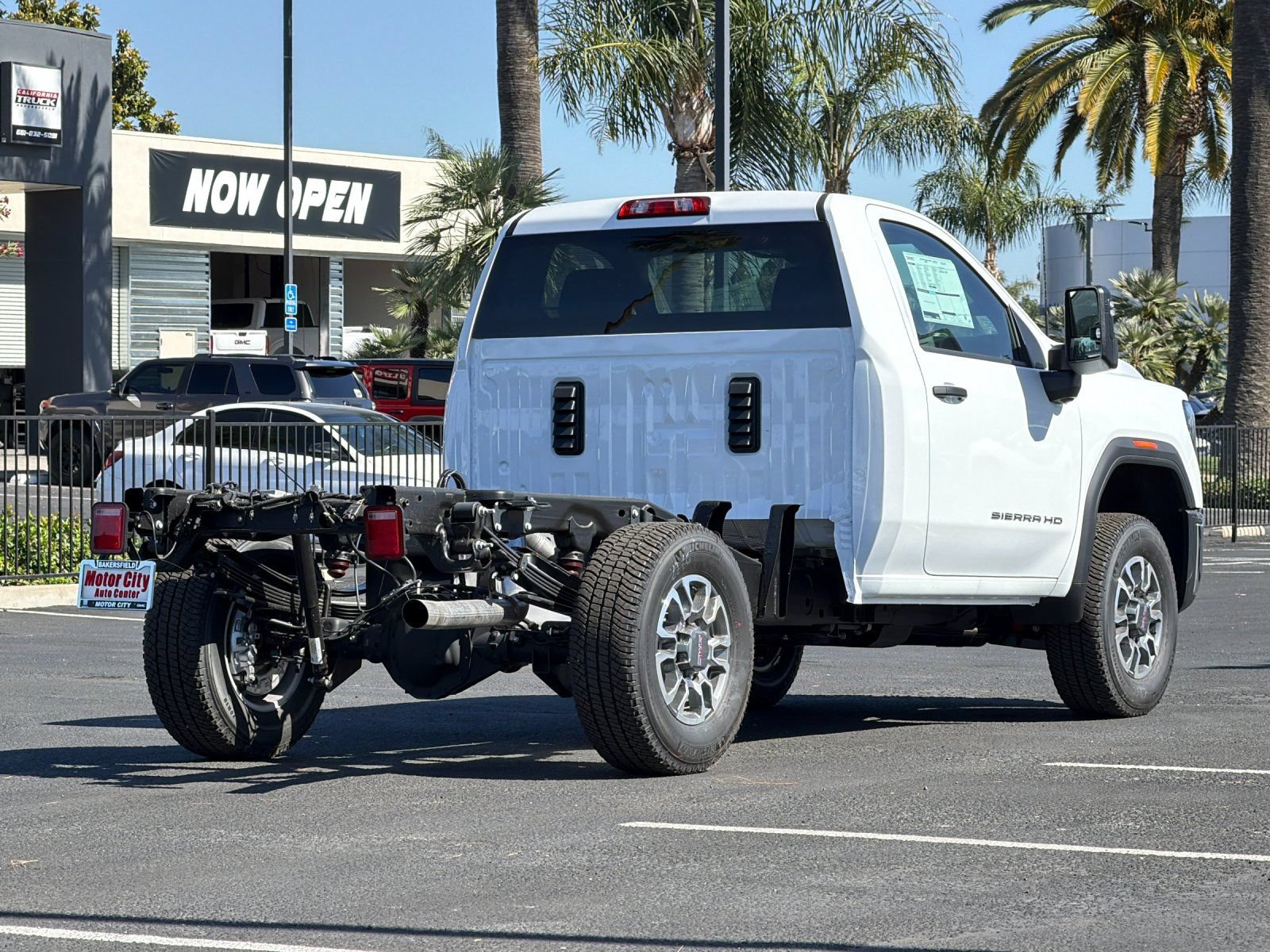 New 2026 GMC Sierra 3500 Pro w/ Convenience Package RWD image 4