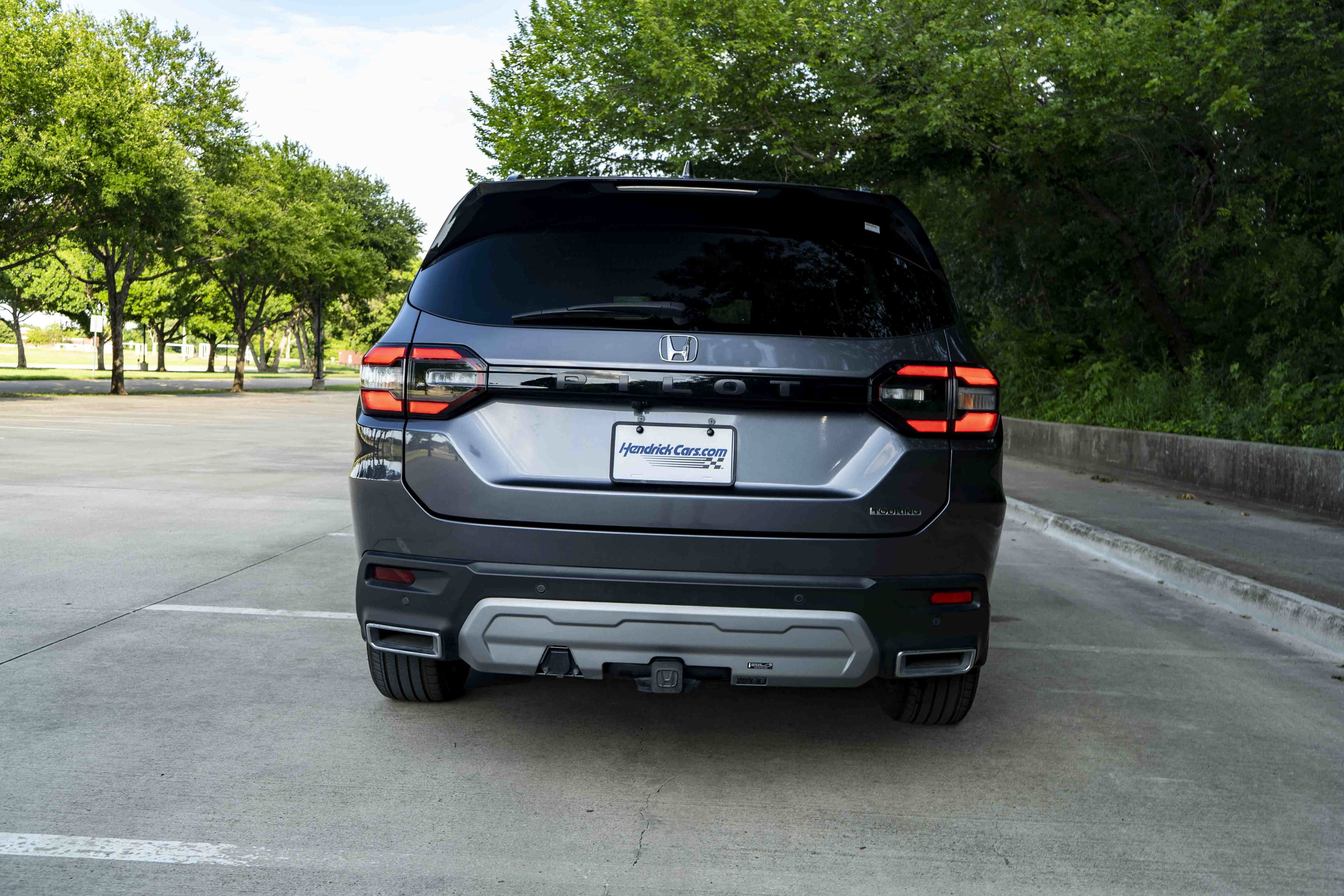 Used 2025 Honda Pilot Touring image 8