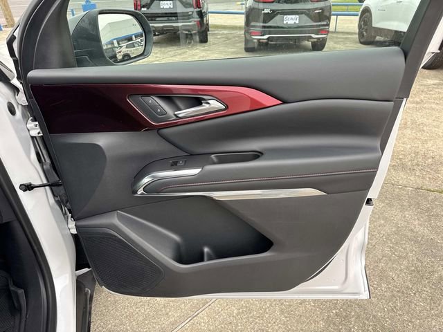 Used 2025 Chevrolet Traverse Z71 w/ Driver Confidence Package image 33