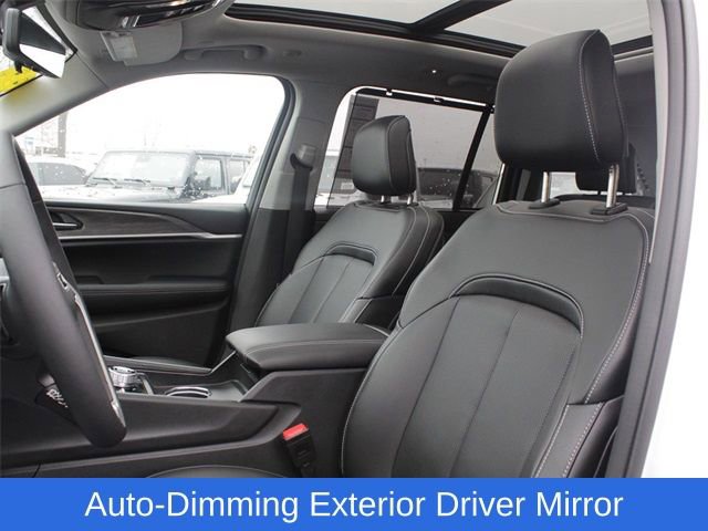 New 2024 Jeep Grand Cherokee Limited 4xe w/ Luxury Tech Group II image 16