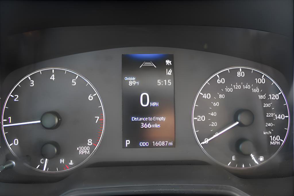 Used 2025 Toyota Corolla LE image 17