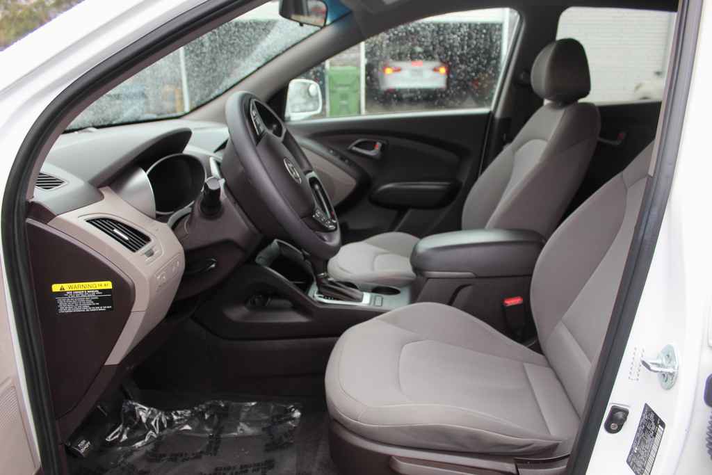 Used 2015 Hyundai Tucson GLS image 22