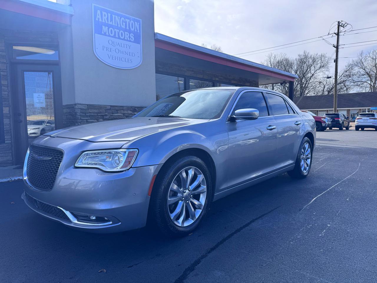 Used 2017 Chrysler 300 C w/ Safetytec Plus Group image 2