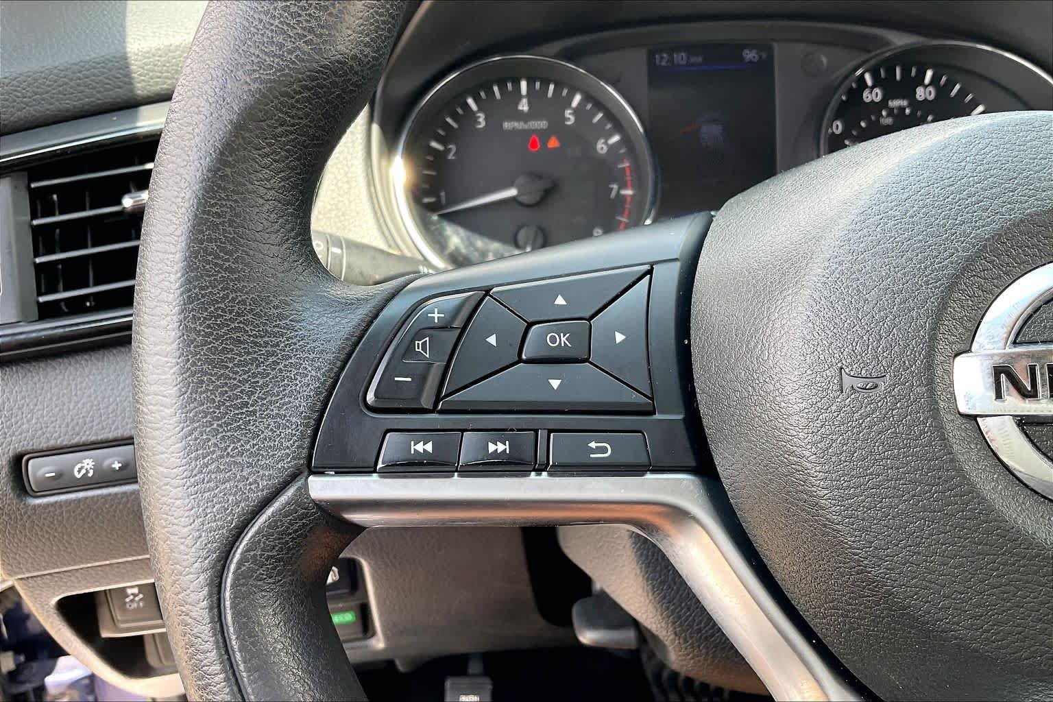 Used 2019 Nissan Rogue S FWD image 21