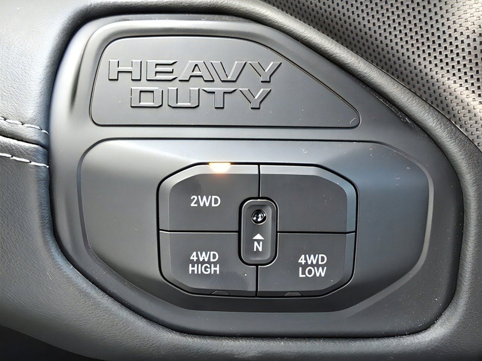 New 2025 RAM 2500 Limited image 32