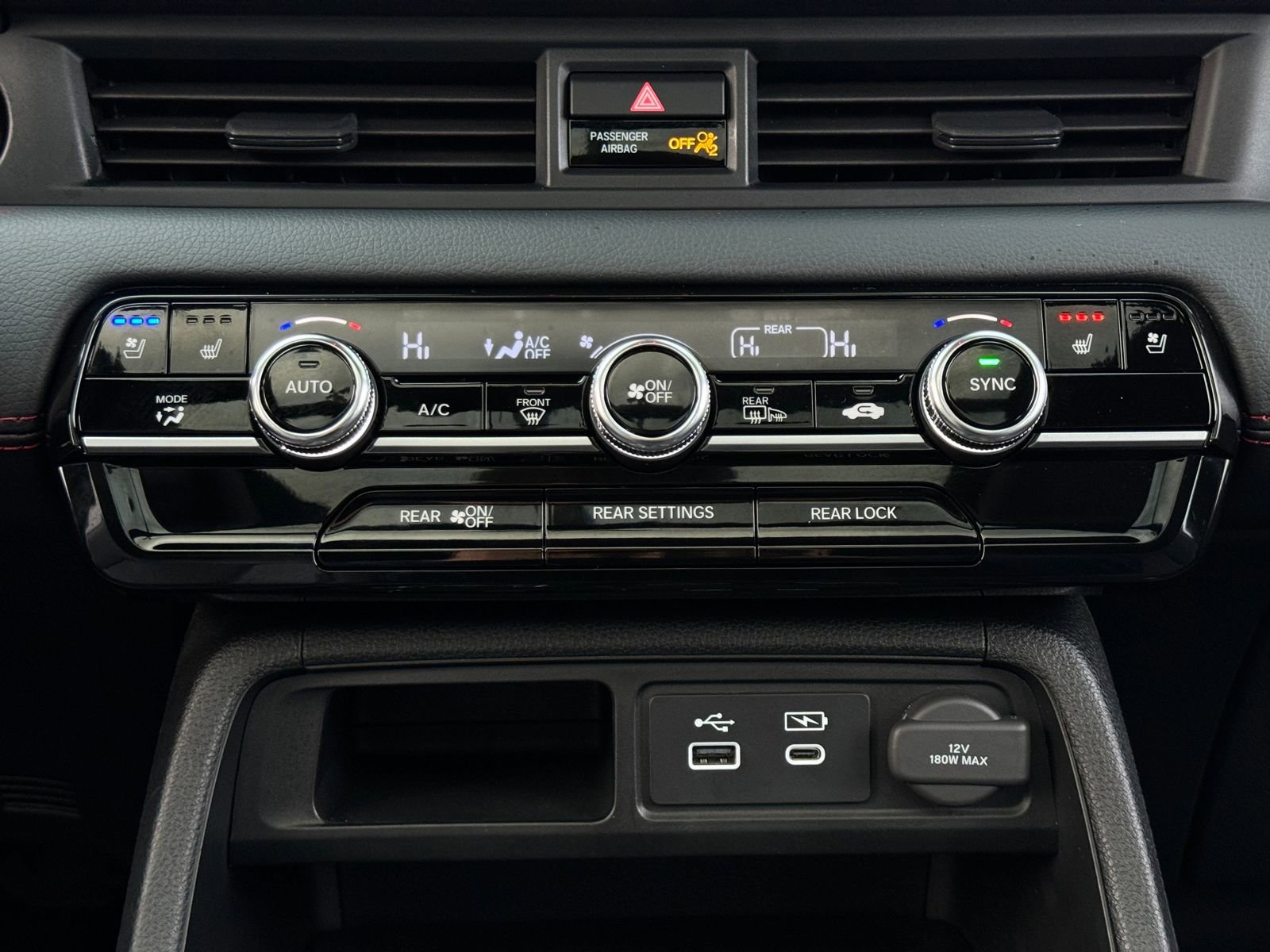 Certified 2025 Honda Pilot Black Edition image 21