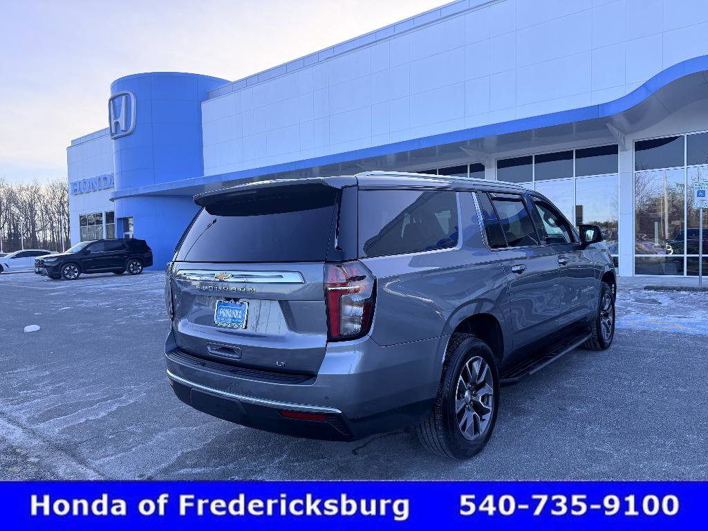 Used 2022 Chevrolet Suburban LT w/ Luxury Package image 6