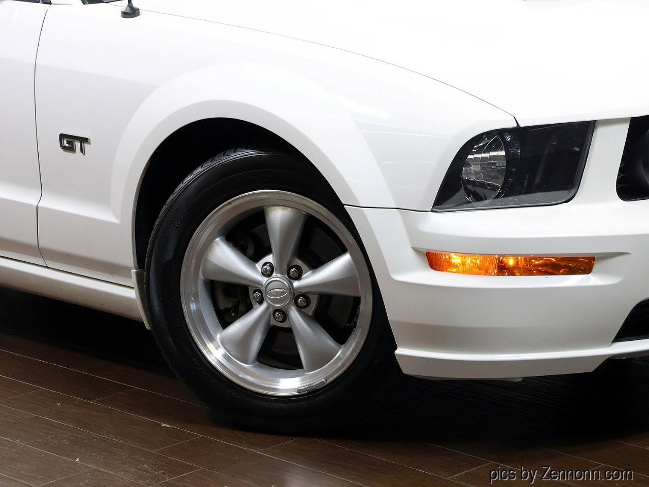 Used 2007 Ford Mustang GT RWD image 3