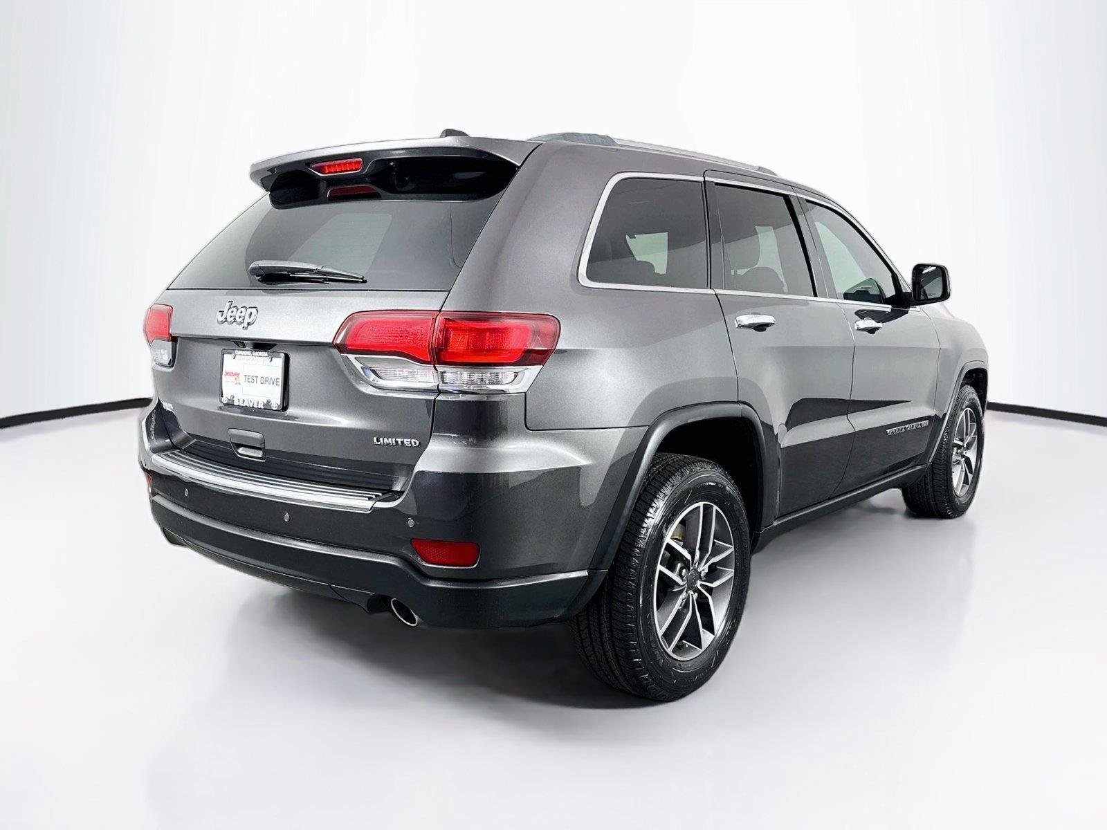 Used 2021 Jeep Grand Cherokee Limited RWD image 3