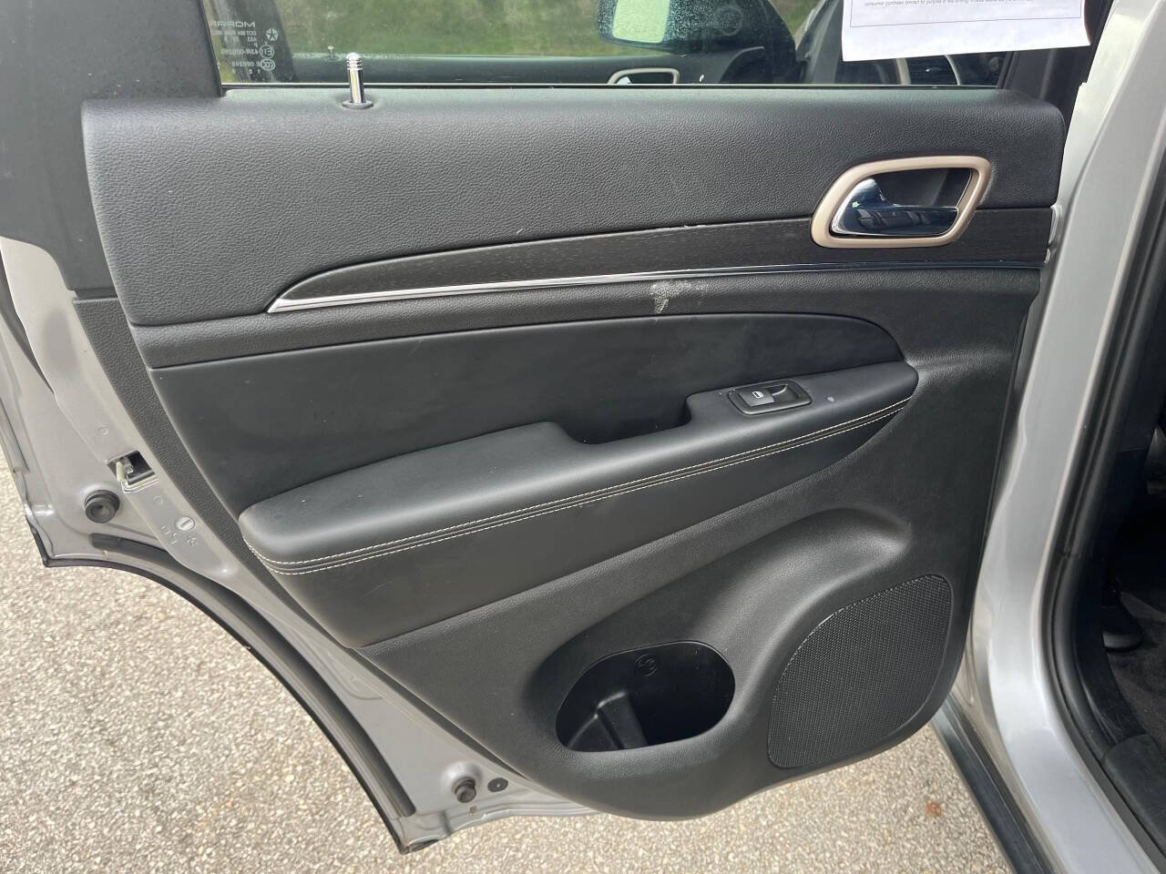 Used 2015 Jeep Grand Cherokee Limited RWD image 10