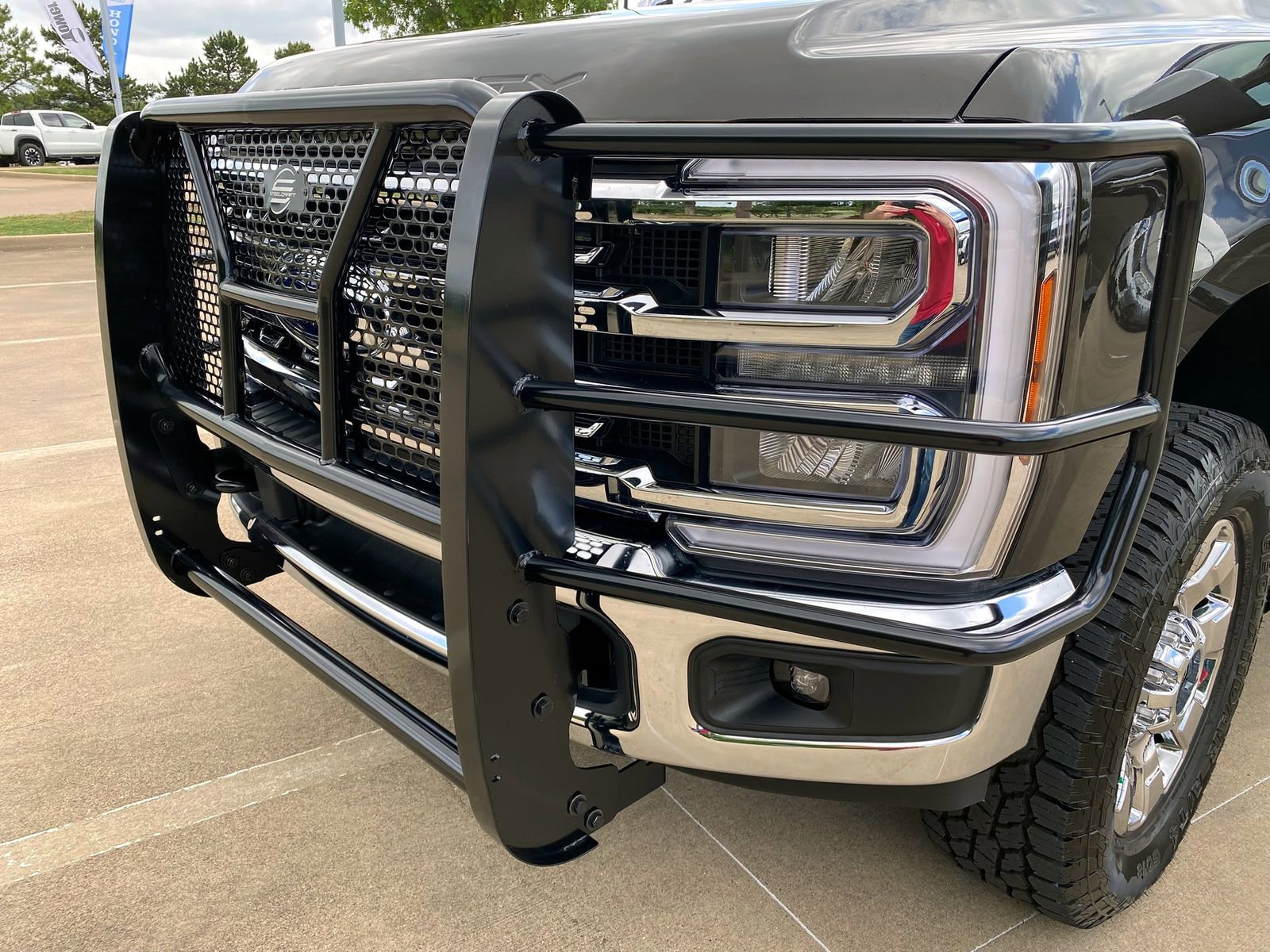 Used 2025 Ford F250 Lariat w/ Chrome Package image 13