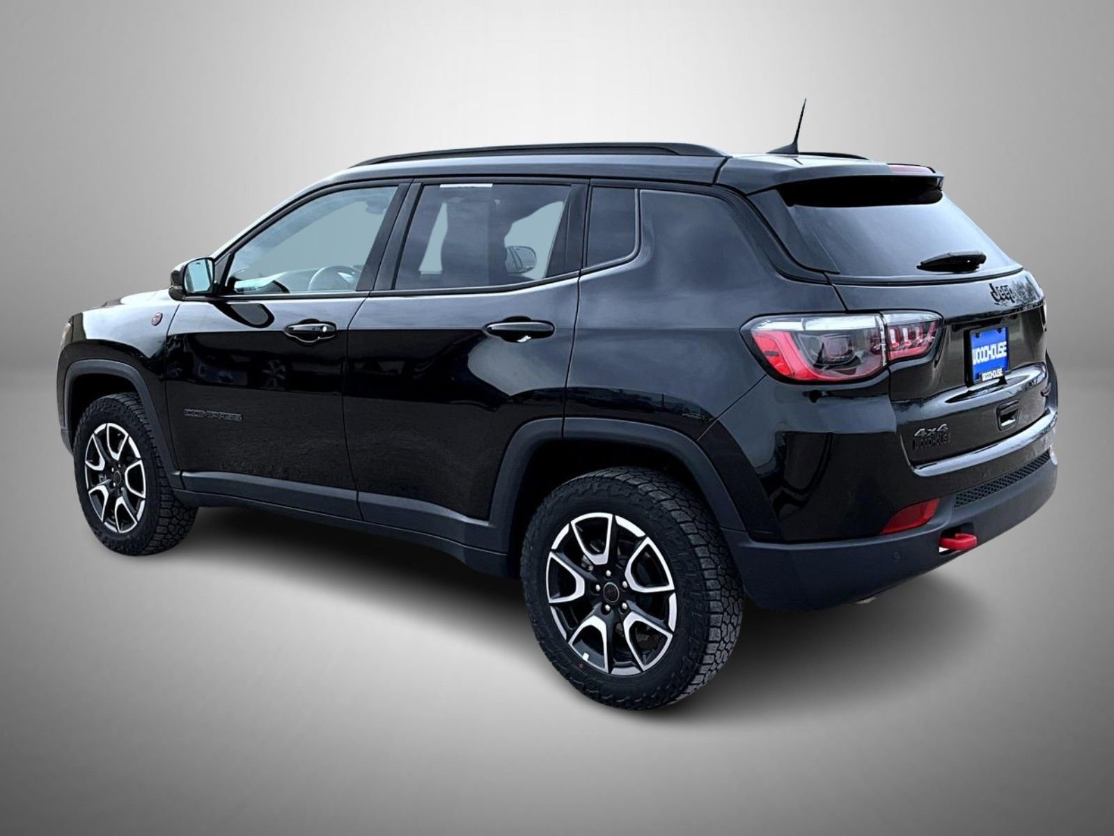 Used 2025 Jeep Compass Trailhawk AWD/4WD image 7